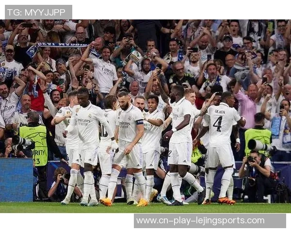 2012年欧冠小组赛皇马逆转曼城精彩对决上演3比2绝杀瞬间