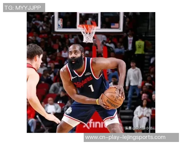 快船与开拓者第六场激战回顾球星表现与战术分析全景展现