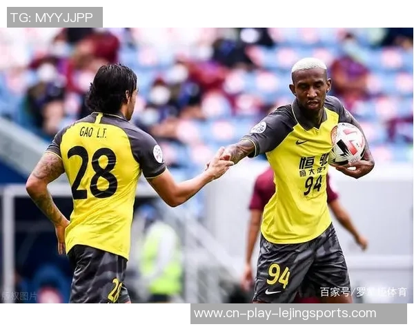 浦项制铁与全北现代激战正酣比赛结果引发球迷热议